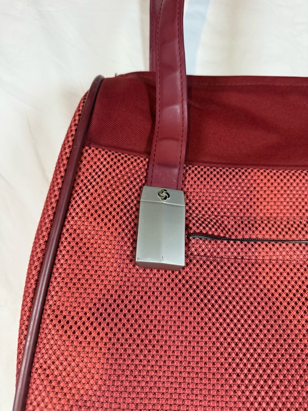 Samsonite - Red Weekender Carry-On - Picture 6 of 11